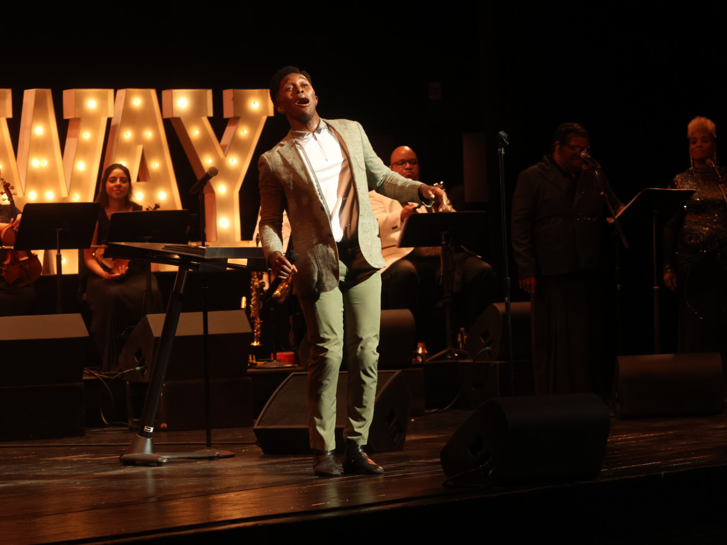 Jarvis B. Manning Jr. performing at Broadway on the Hill